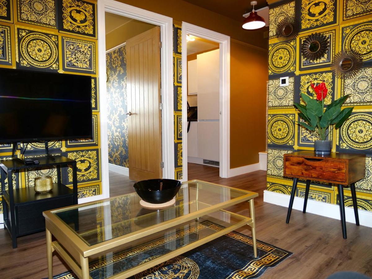 Ultra Deluxe Versace Apartment Near Sheffield Full Sky Tv Rotherham Eksteriør bilde