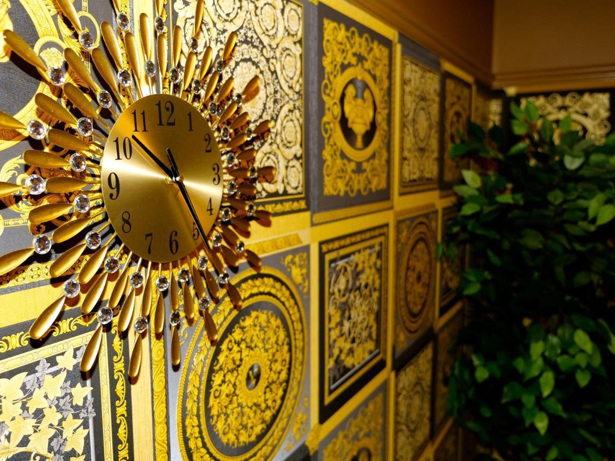 Ultra Deluxe Versace Apartment Near Sheffield Full Sky Tv Rotherham Eksteriør bilde