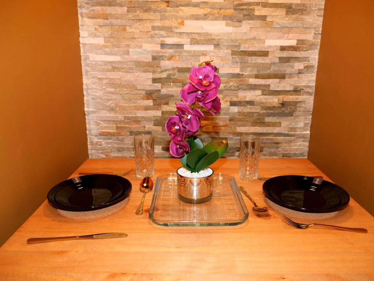 Ultra Deluxe Versace Apartment Near Sheffield Full Sky Tv Rotherham Eksteriør bilde
