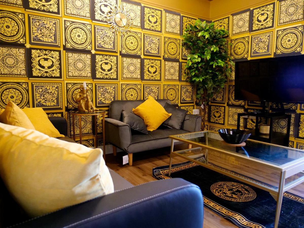 Ultra Deluxe Versace Apartment Near Sheffield Full Sky Tv Rotherham Eksteriør bilde