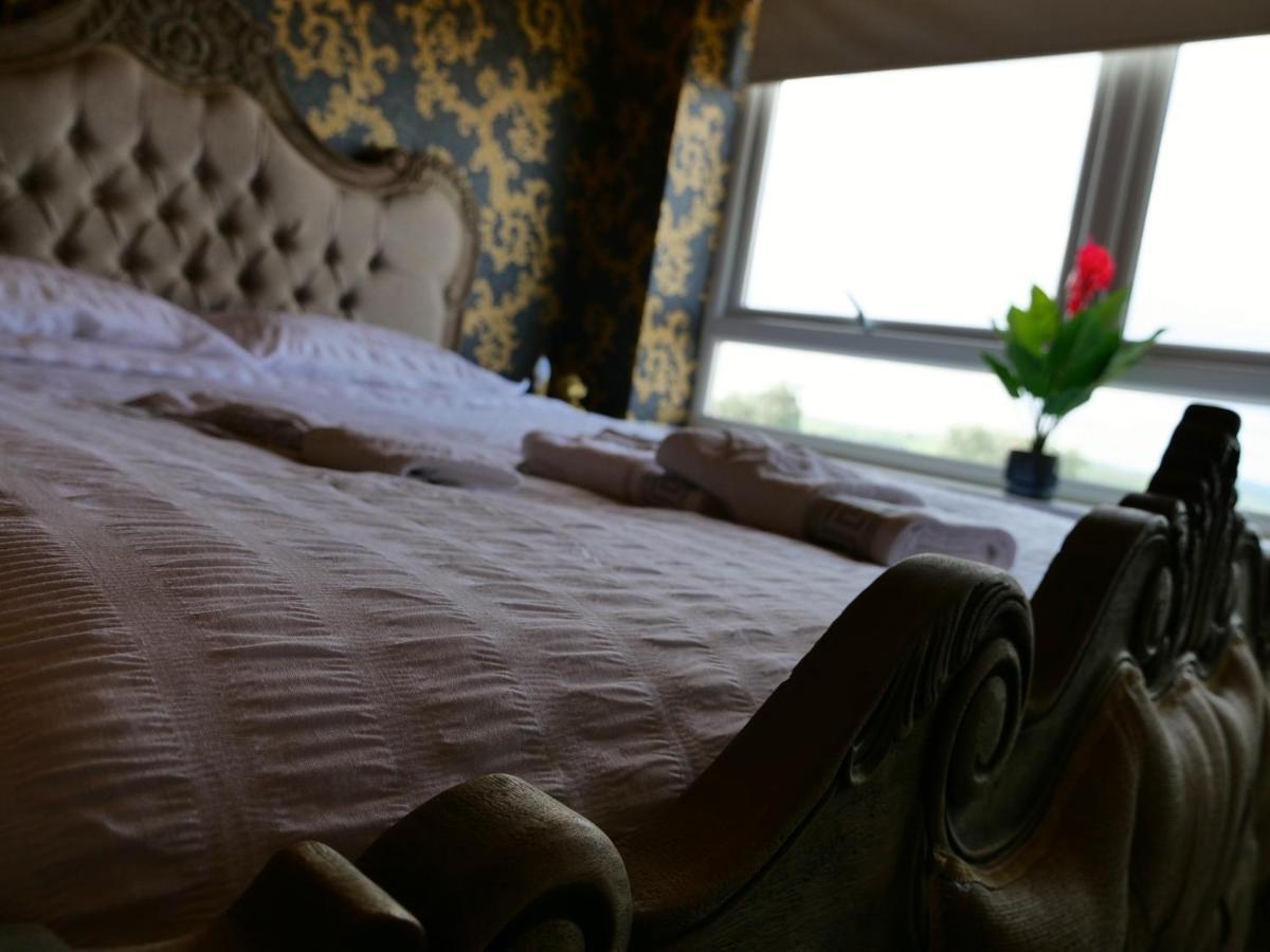 Ultra Deluxe Versace Apartment Near Sheffield Full Sky Tv Rotherham Eksteriør bilde